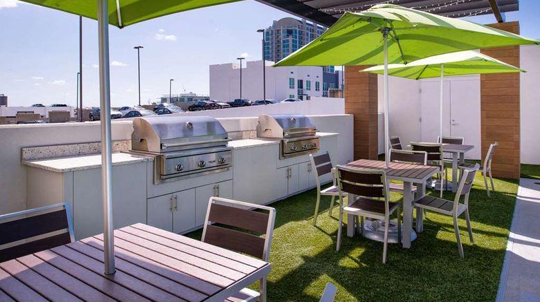 <b>Hampton Inn Tampa Dtwn Channel District Restaurant</b>. Images powered by <a href="https://iceportal.shijigroup.com/" title="IcePortal" target="_blank">IcePortal</a>.
