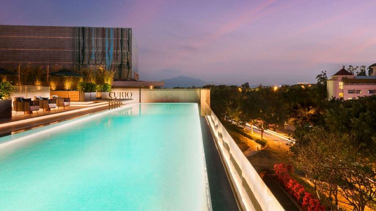 Joyze Hotel Xiamen, Curio Collection Pool