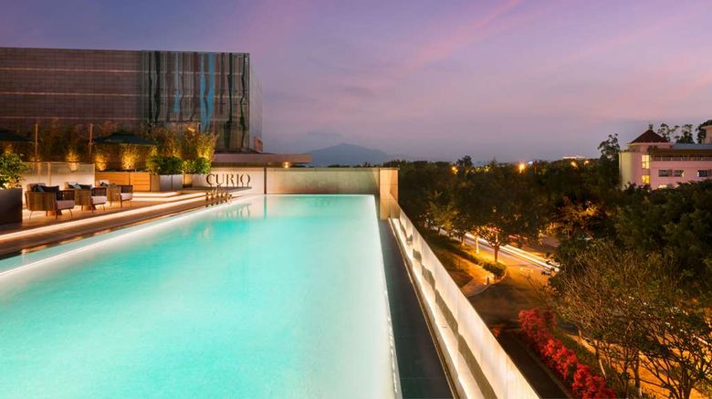 <b>Joyze Hotel Xiamen, Curio Collection Pool</b>. Images powered by <a href="https://iceportal.shijigroup.com/" title="IcePortal" target="_blank">IcePortal</a>.
