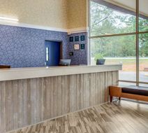 Quality Inn & Suites Lobby