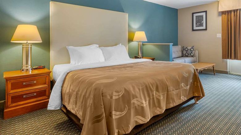 <b>Quality Inn & Suites Suite</b>. Images powered by <a href="https://iceportal.shijigroup.com/" title="IcePortal" target="_blank">IcePortal</a>.