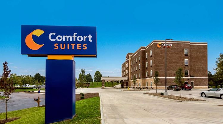 Comfort Suites Exterior