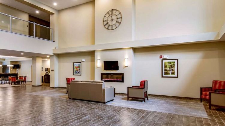 Comfort Suites Wooster Near University Campus Lobby