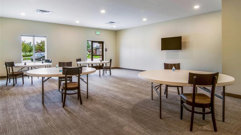 <b>Comfort Suites Wooster Near University Campus Meeting</b>. Images powered by <a href="https://iceportal.shijigroup.com/" title="IcePortal" target="_blank">IcePortal</a>.