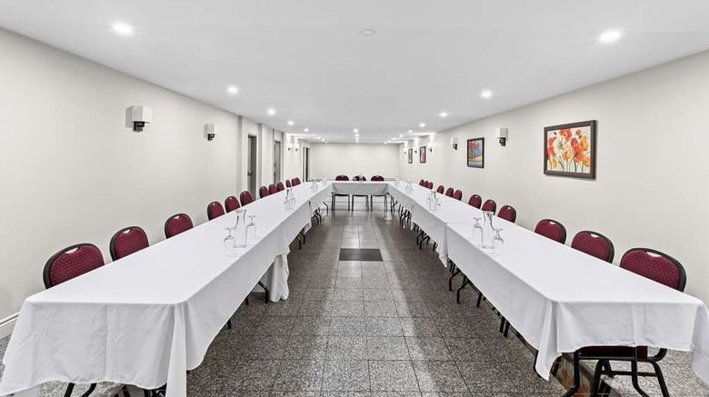 <b>Best Western Plus Montreal East Meeting</b>. Images powered by <a href="https://iceportal.shijigroup.com/" title="IcePortal" target="_blank">IcePortal</a>.