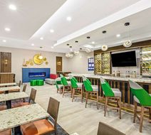La Quinta Inn & Sts Waco Downtown Baylor Lobby