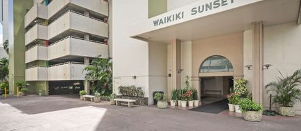 Aston Waikiki Sunset Exterior