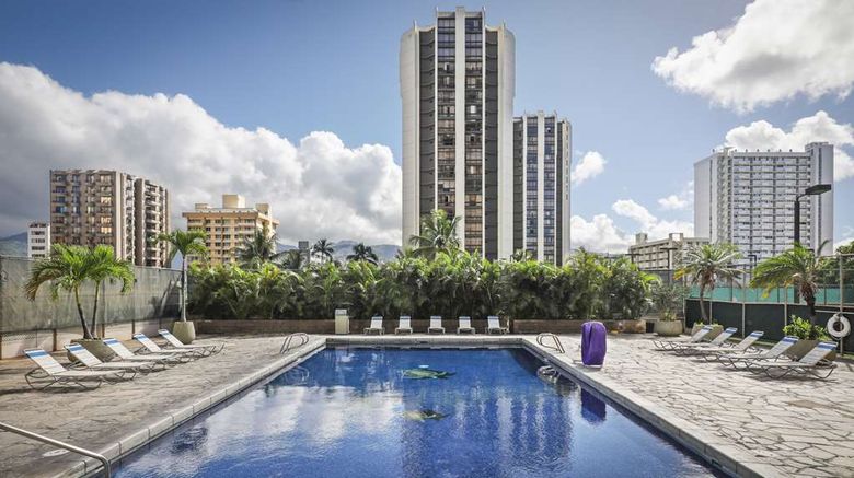 <b>Aston Waikiki Sunset Pool</b>. Images powered by <a href="https://iceportal.shijigroup.com/" title="IcePortal" target="_blank">IcePortal</a>.