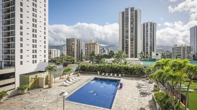 <b>Aston Waikiki Sunset Pool</b>. Images powered by <a href="https://iceportal.shijigroup.com/" title="IcePortal" target="_blank">IcePortal</a>.