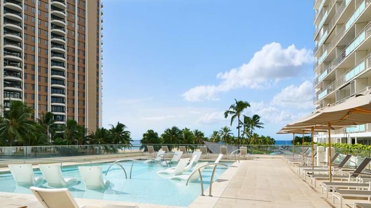 Ilikai Hotel & Luxury Suites Pool