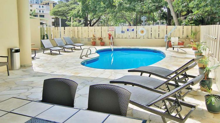 Aqua Aloha Surf Waikiki Pool