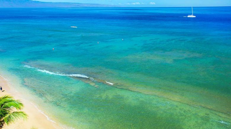 <b>Aston Kaanapali Shores Beach</b>. Images powered by <a href="https://iceportal.shijigroup.com/" title="IcePortal" target="_blank">IcePortal</a>.