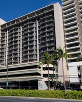 Aqua Palms Waikiki