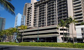 Aqua Palms Waikiki