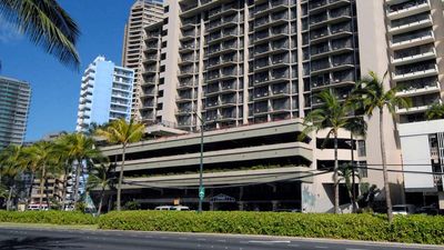Aqua Palms Waikiki