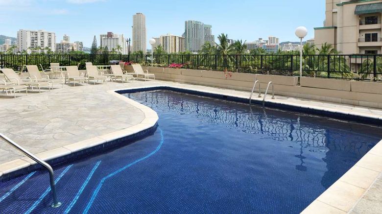 <b>Aqua Palms Waikiki Pool</b>. Images powered by <a href="https://iceportal.shijigroup.com/" title="IcePortal" target="_blank">IcePortal</a>.