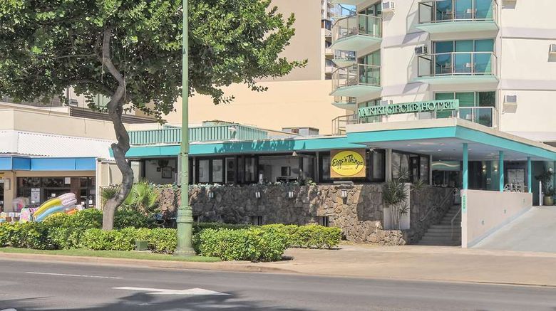 <b>Waikiki Circle Hotel Restaurant</b>. Images powered by <a href="https://iceportal.shijigroup.com/" title="IcePortal" target="_blank">IcePortal</a>.