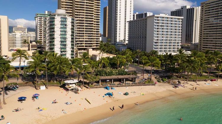 Waikiki Circle Hotel Exterior