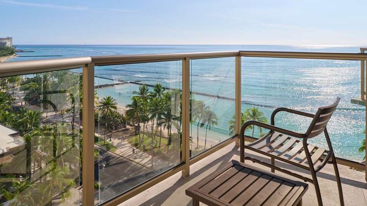 Waikiki Circle Hotel Room