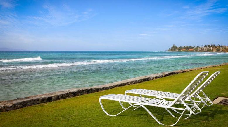 <b>Aston at Papakea Resort Beach</b>. Images powered by <a href="https://iceportal.shijigroup.com/" title="IcePortal" target="_blank">IcePortal</a>.