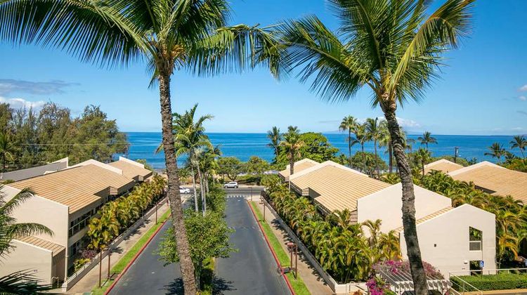 Aston at the Maui Banyan Exterior