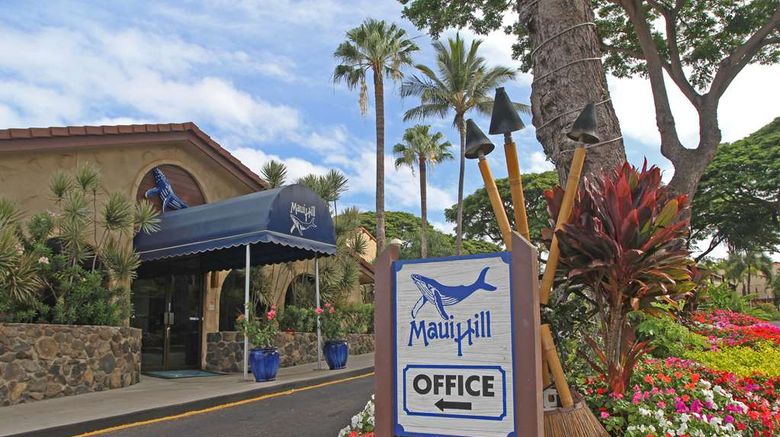 <b>Aston Maui Hill Room</b>. Images powered by <a href="https://iceportal.shijigroup.com/" title="IcePortal" target="_blank">IcePortal</a>.