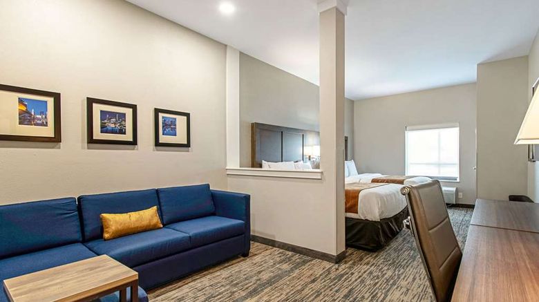 <b>Comfort Suites Grove City Room</b>. Images powered by <a href="https://iceportal.shijigroup.com/" title="IcePortal" target="_blank">IcePortal</a>.
