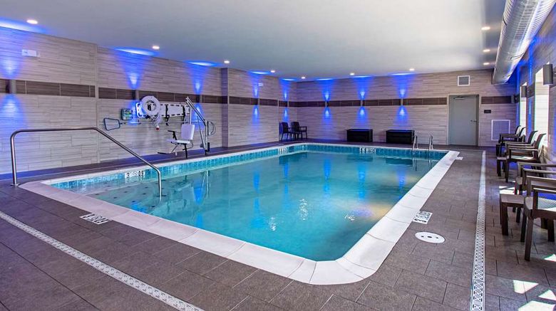<b>Comfort Suites Grove City Pool</b>. Images powered by <a href="https://iceportal.shijigroup.com/" title="IcePortal" target="_blank">IcePortal</a>.