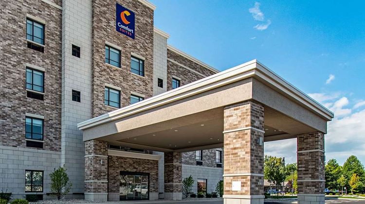 Comfort Suites Grove City Exterior
