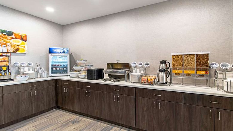 <b>Comfort Suites Grove City Restaurant</b>. Images powered by <a href="https://iceportal.shijigroup.com/" title="IcePortal" target="_blank">IcePortal</a>.