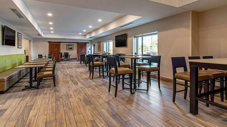 <b>Comfort Suites Grove City Restaurant</b>. Images powered by <a href="https://iceportal.shijigroup.com/" title="IcePortal" target="_blank">IcePortal</a>.