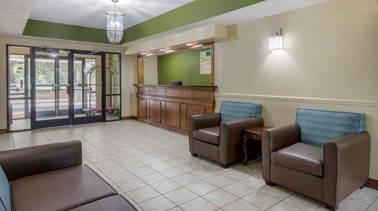 Quality Inn Kingstree Lobby
