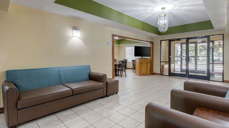 <b>Quality Inn Kingstree Lobby</b>. Images powered by <a href="https://iceportal.shijigroup.com/" title="IcePortal" target="_blank">IcePortal</a>.