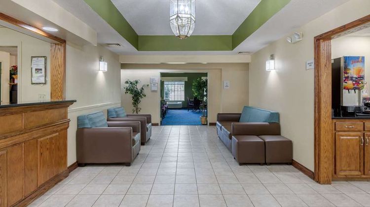 Quality Inn Kingstree Lobby