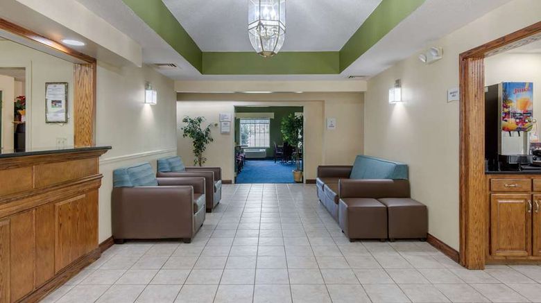 <b>Quality Inn Kingstree Lobby</b>. Images powered by <a href="https://iceportal.shijigroup.com/" title="IcePortal" target="_blank">IcePortal</a>.