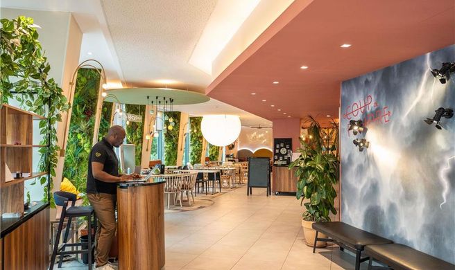 Ibis Styles Paris Meteor Av d'Italie Exterior