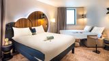 Ibis Styles Paris Meteor Av d'Italie Exterior