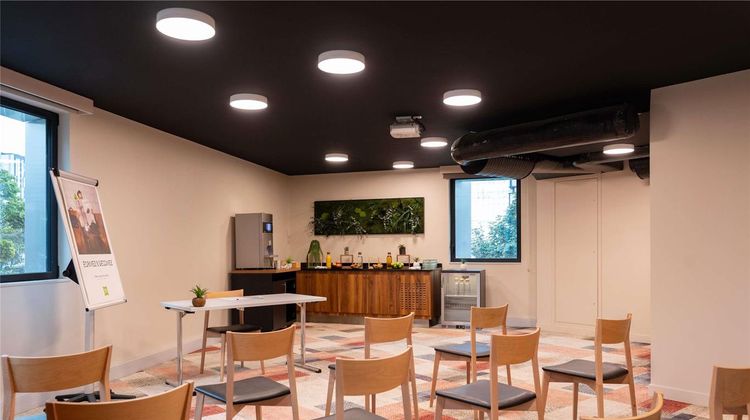 Ibis Styles Paris Meteor Av d'Italie Meeting
