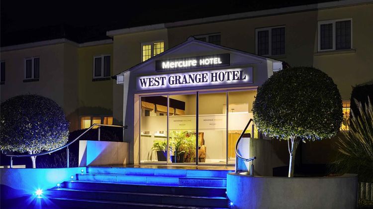 Mercure Newbury West Grange Hotel Exterior