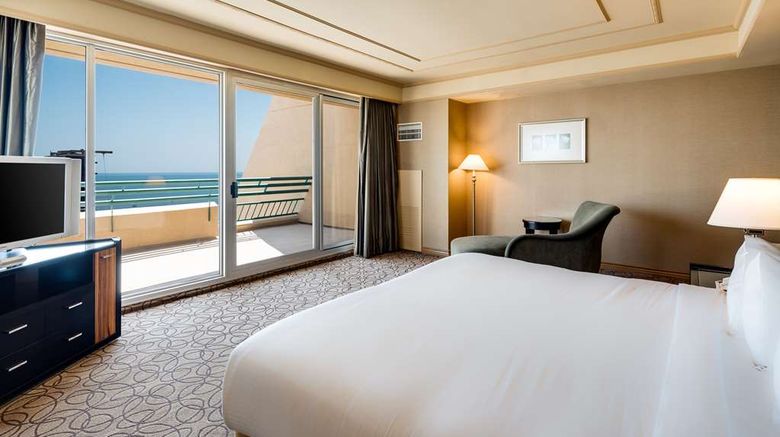 <b>Showboat Hotel Atlantic City Suite</b>. Images powered by <a href="https://iceportal.shijigroup.com/" title="IcePortal" target="_blank">IcePortal</a>.