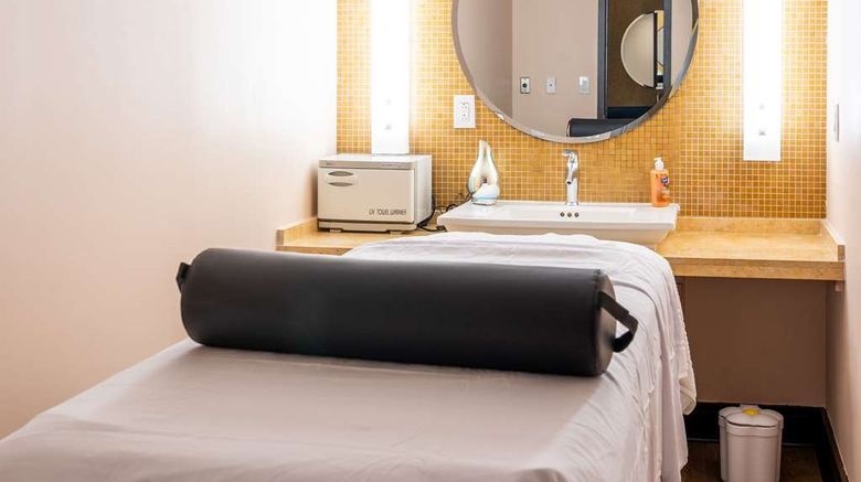 <b>Showboat Hotel Atlantic City Spa</b>. Images powered by <a href="https://iceportal.shijigroup.com/" title="IcePortal" target="_blank">IcePortal</a>.