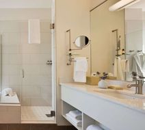 Hotel Parq Central Room