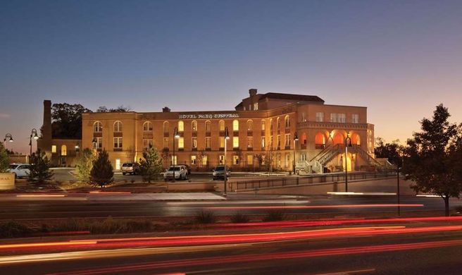 Hotel Parq Central Exterior