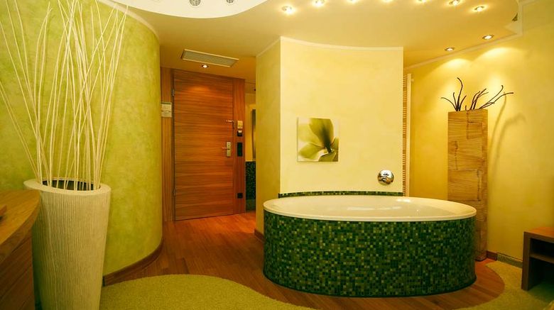 <b>Atrium Hotel Mainz Suite</b>. Images powered by <a href="https://iceportal.shijigroup.com/" title="IcePortal" target="_blank">IcePortal</a>.