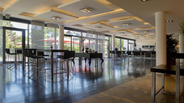 <b>Atrium Hotel Mainz Lobby</b>. Images powered by <a href="https://iceportal.shijigroup.com/" title="IcePortal" target="_blank">IcePortal</a>.