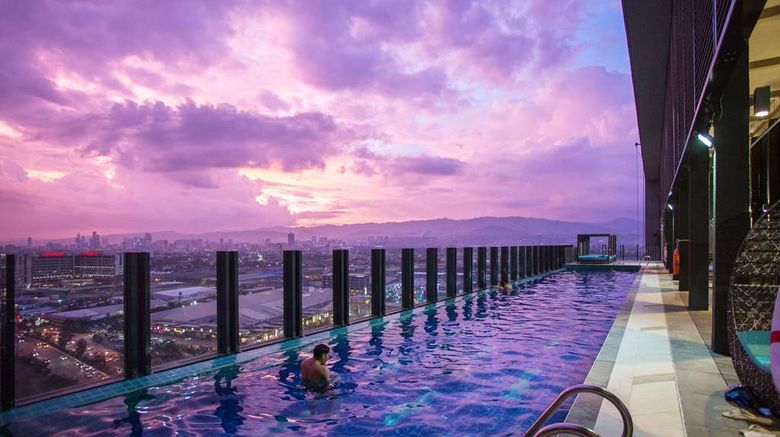<b>bai Hotel Cebu Pool</b>. Images powered by <a href="https://iceportal.shijigroup.com/" title="IcePortal" target="_blank">IcePortal</a>.