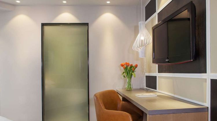 Beijing Landmark Hotel Room