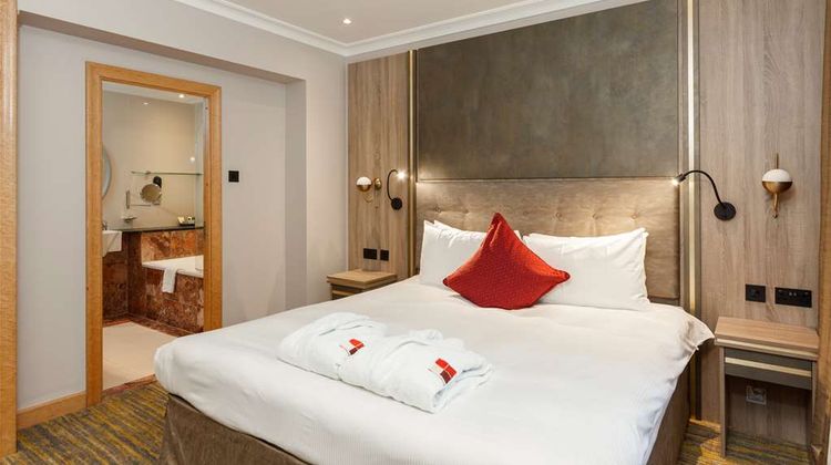 Courthouse Hotel Room