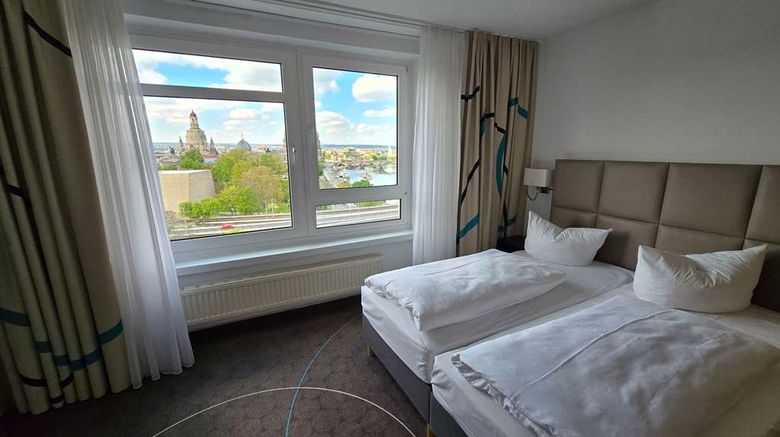 <b>Hotel am Terrassenufer Suite</b>. Images powered by <a href="https://iceportal.shijigroup.com/" title="IcePortal" target="_blank">IcePortal</a>.