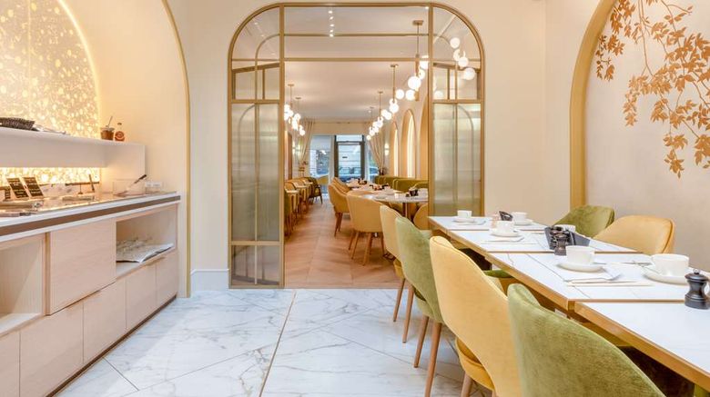 <b>Hotel Claridge Restaurant</b>. Images powered by <a href="https://iceportal.shijigroup.com/" title="IcePortal" target="_blank">IcePortal</a>.